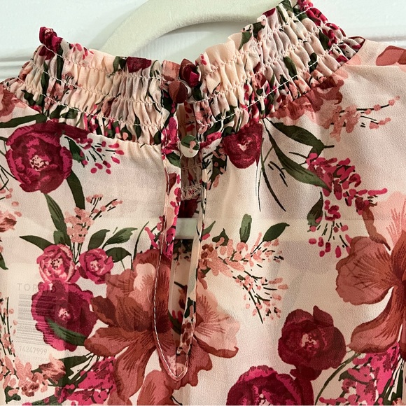 Torrid Size 2 Floral Blouse 🩷 NEW WITH TAGS - Picture 6 of 12